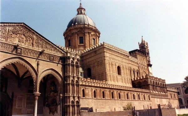 Palermo Cathedral, baroque dome and gothic porch in light stone