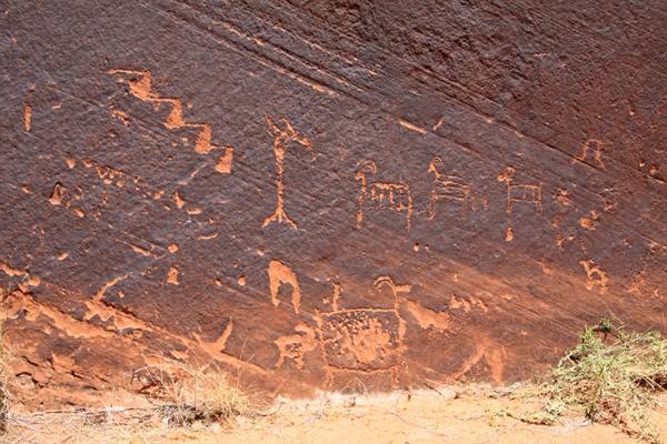In a raft on the Colorado - graffiti