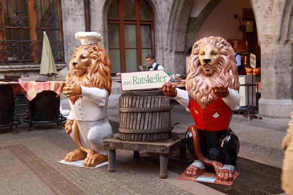 Munich - Neues Rathaus - inner courtyard