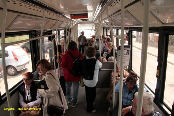 Bergamo - bus to the upper town