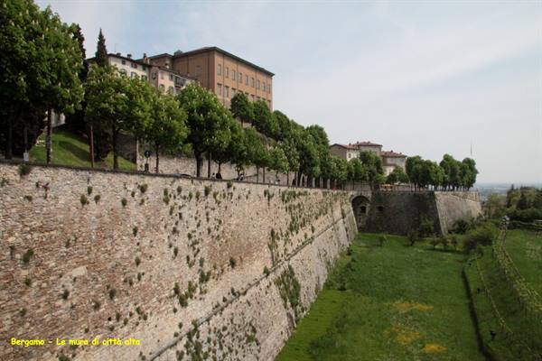 Bergamo - the walls of the upper town