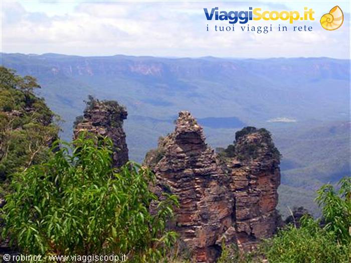 The Three Sisters sandstone rocks in the Blue Mountains among eucalyptus trees