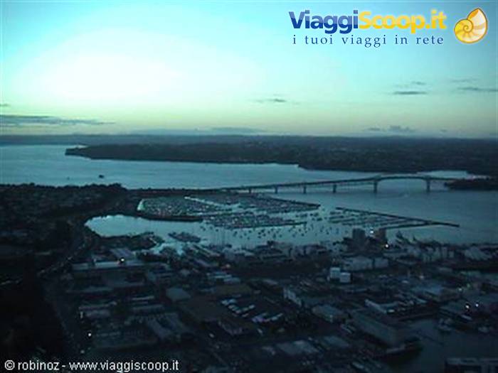 AUCKLAND BAY AT SUNSET