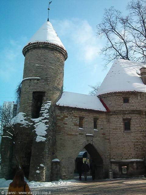 Another panorama of the entrance