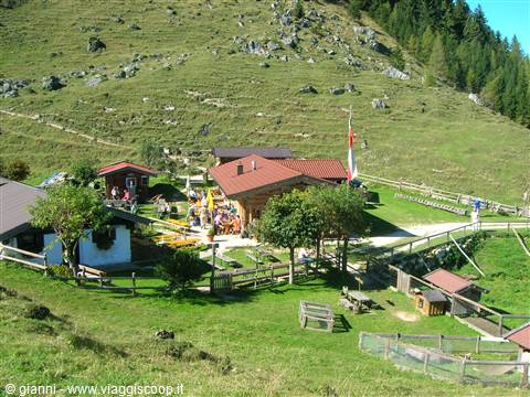 The mountain hut on the Kranzhorn at 1254
