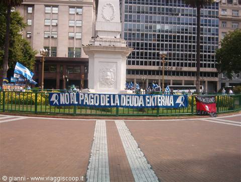 'No to the payment of the foreign debt'