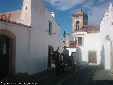 Monsaraz, seemingly everything as it once was...