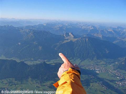The Bavaria Ballonfahrten pilots are professionals