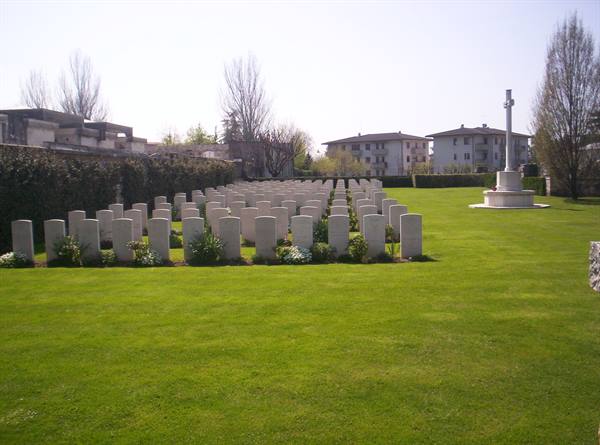 WWI Cemetery in Dueville