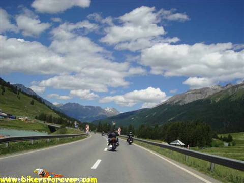 Towards Zernez