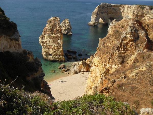 magic of colours in the Algarve
