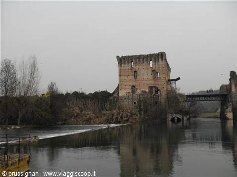 the remains of the Ponte Visconteo