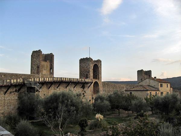 the walls seen from the walkway