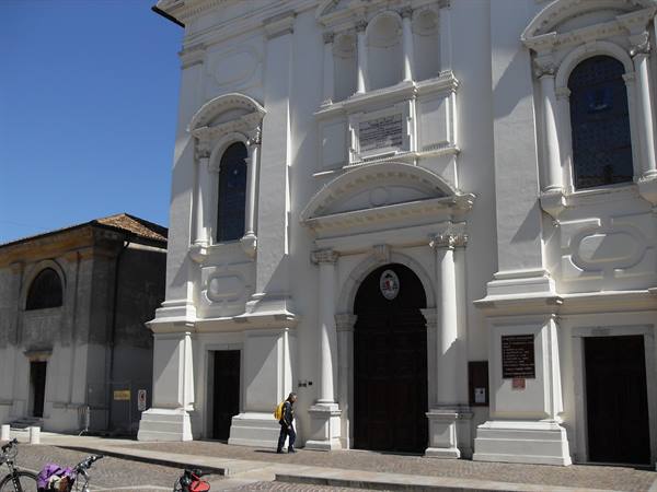 church in Loreo