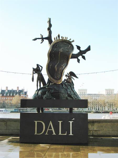 Dalí bronze sculpture with melting clock beside the Thames in London