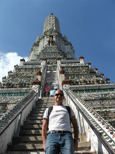 BANGKOK- TEMPLE OF DAWN