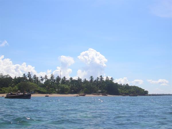 Blue Day... towards the deserted island...