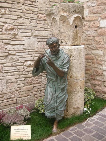 Santa Maria degli Angeli - statue of Saint Francis