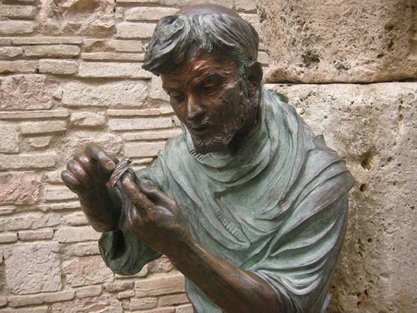Santa Maria degli Angeli - statue of Saint Francis