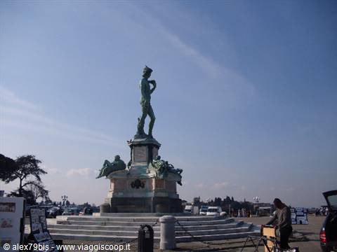 Piazzale Michelangelo in Florence, bronze David replica on marble pedestal