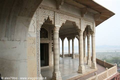 Marble inlaid pavilion overlooking the river, Agra Fort