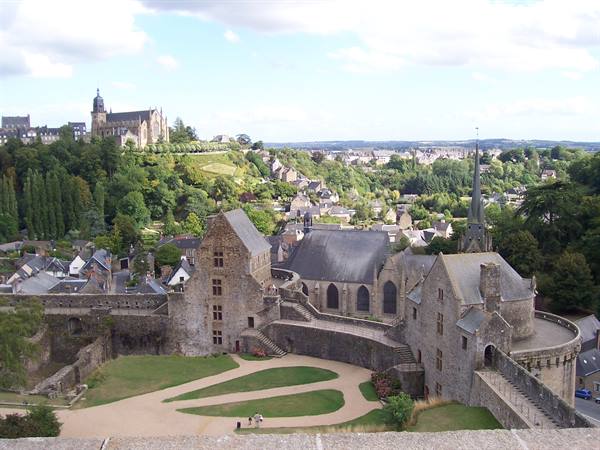 Fougeres