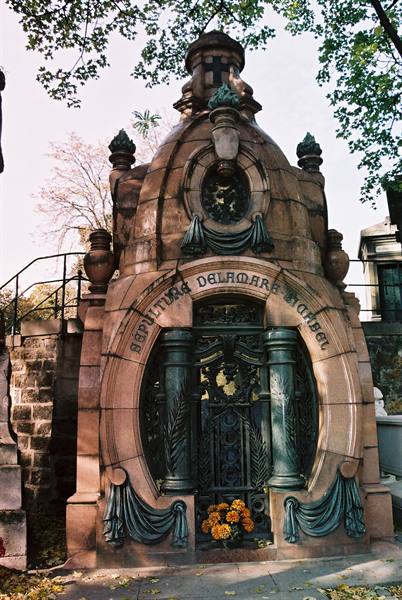 In Montmartre... the cemetery...