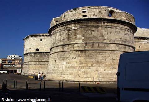 Port of Civitavecchia: ancient bastions