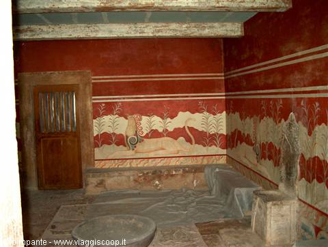 Knossos: throne room with red griffin fresco on the wall