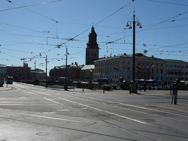 THE CITY AND THE TRAM CONNECTIONS
