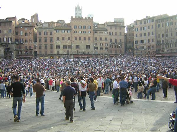 DRAW FOR THE PALIO IN PIAZZA DEL CAMPO