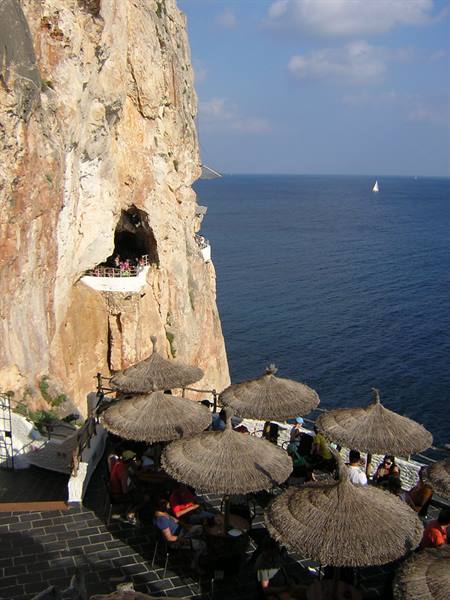 THE COVA D'EN XOROI... the nightclub
