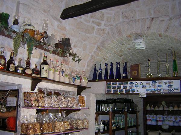 INSIDE A TRULLO