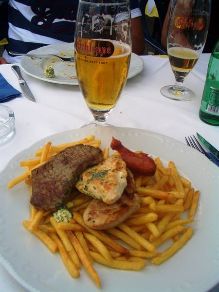 Lunch before the match