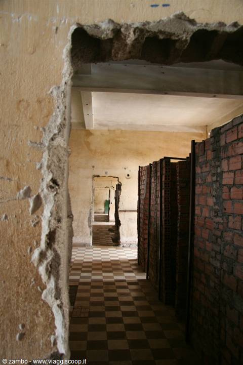 Tuol Sleng Museum