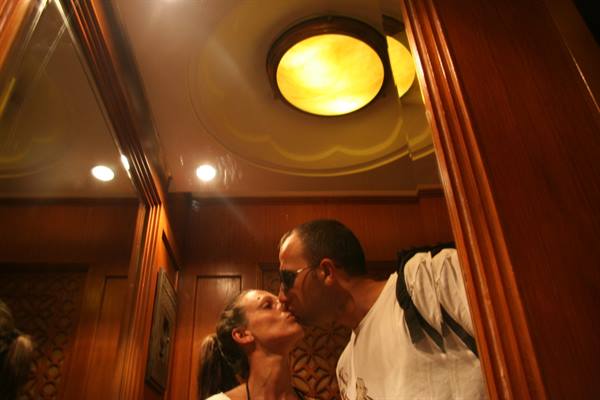 A warm Kiss...in hot Dubai