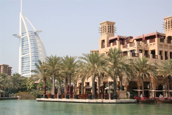'Cruise' around the Medinat Jumeirah