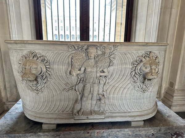 Ancient wonders at the Louvre, a silence that tells centuries of history.
