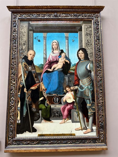 Stop in front of this Madonna: the Renaissance leaves you breathless.