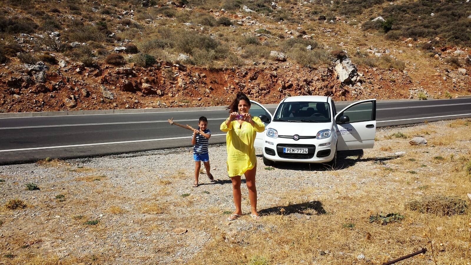 Sosta lungo la strada per un ricordo: che calore d'estate!
