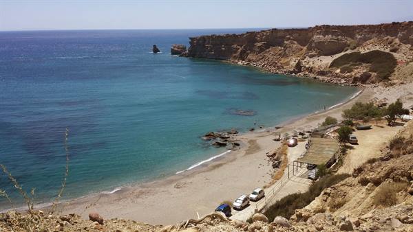 12 o'clock and that blue I still can't believe my eyes: wild Greece.