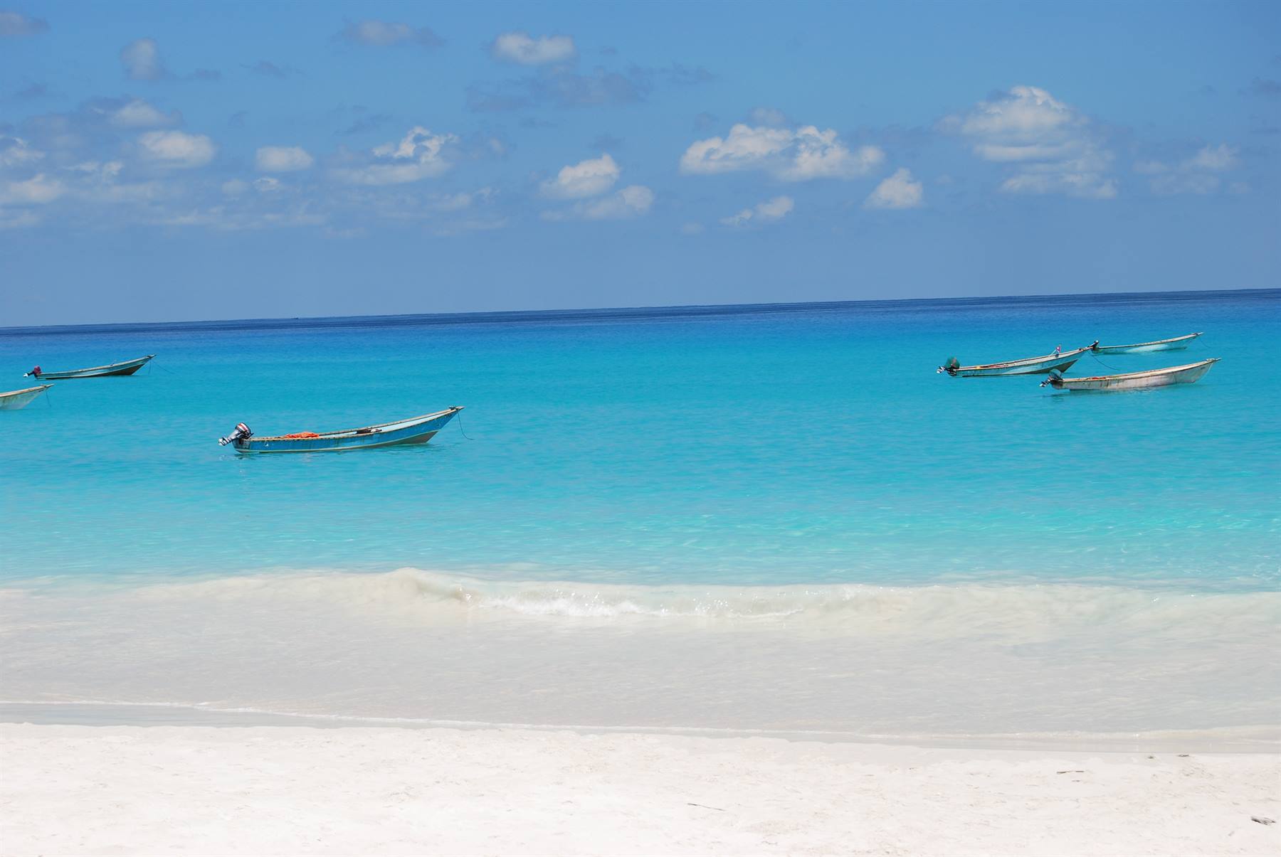 Socotra - Sea and boats