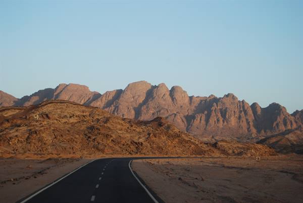 Towards Sinai - The desert