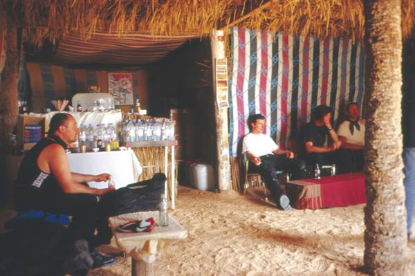 refreshment stop along the track to Matmata
