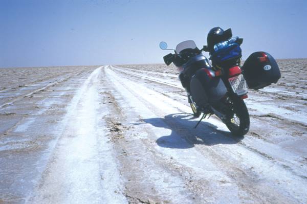 the salt track towards the centre of the Chott