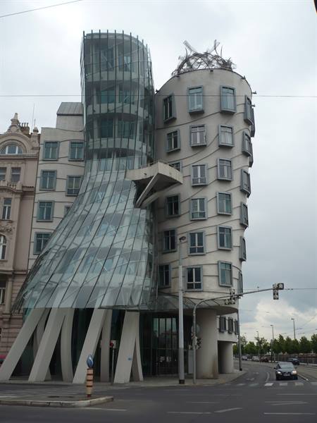 the dancing house
