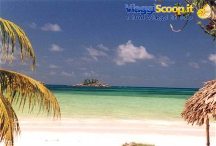 Praslin - view from the bungalow