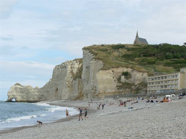 Etretat - white cliff