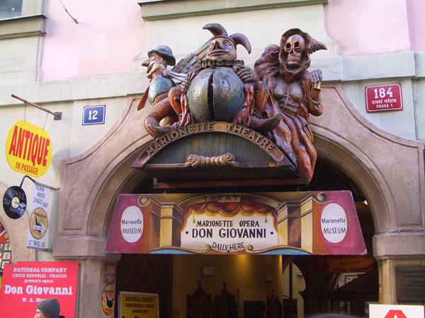 Marionette theatre