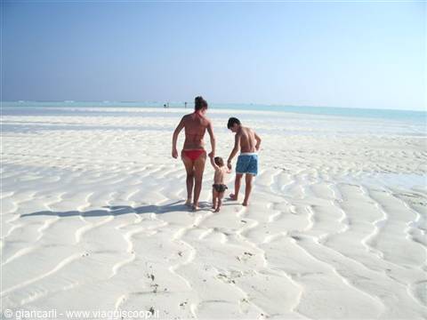 walk in the middle of the ocean